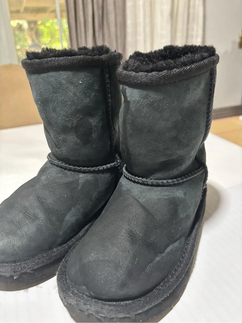 UGG Kids Classic Short Boots in Black